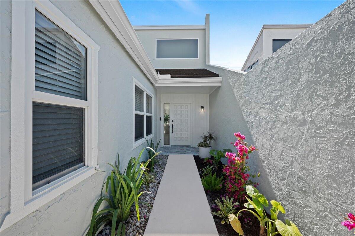 17068 Traverse Jupiter, FL 33477