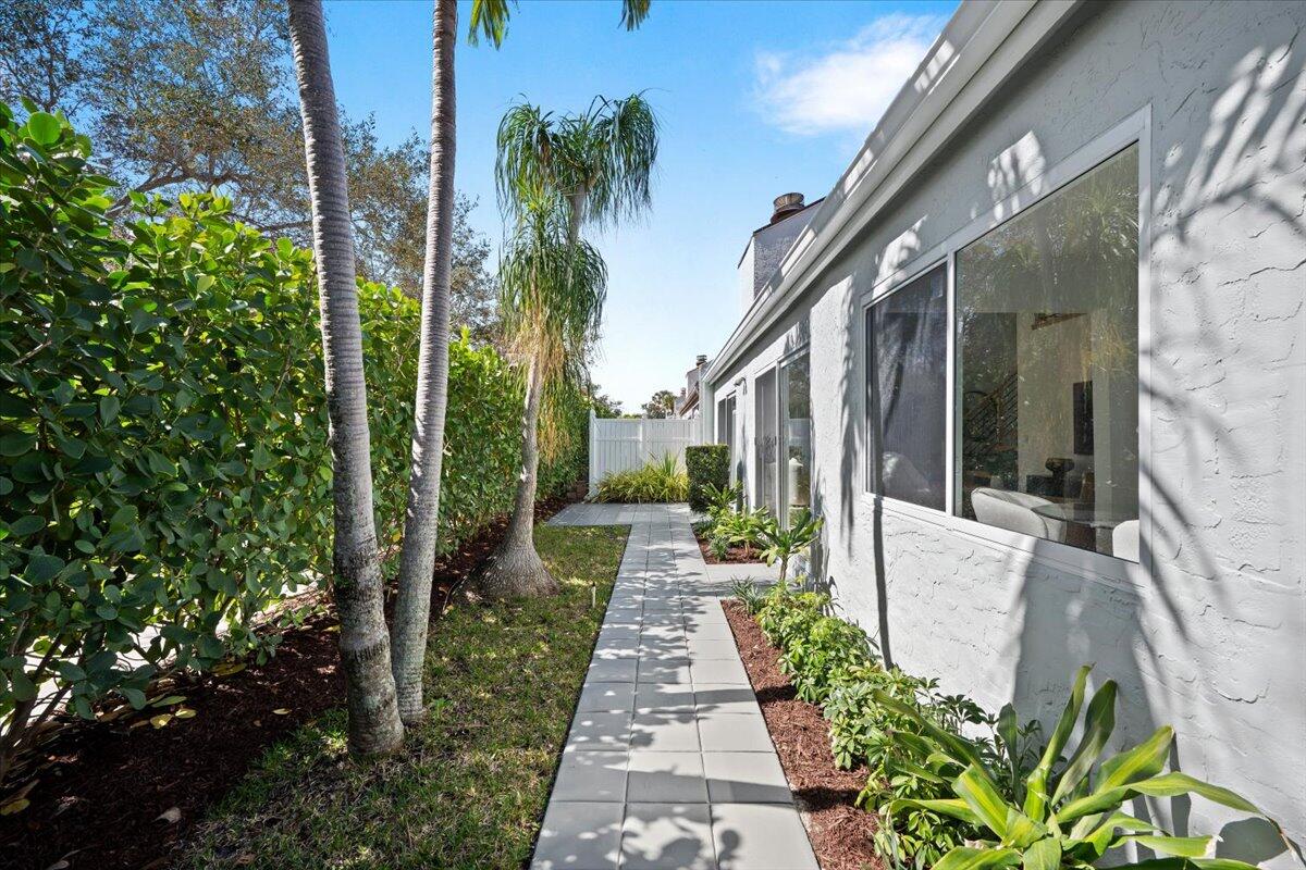 17068 Traverse Jupiter, FL 33477