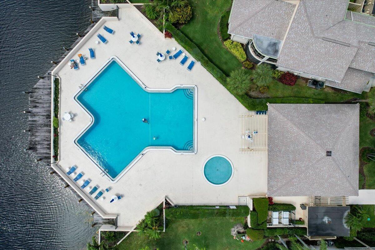 17068 Traverse Jupiter, FL 33477