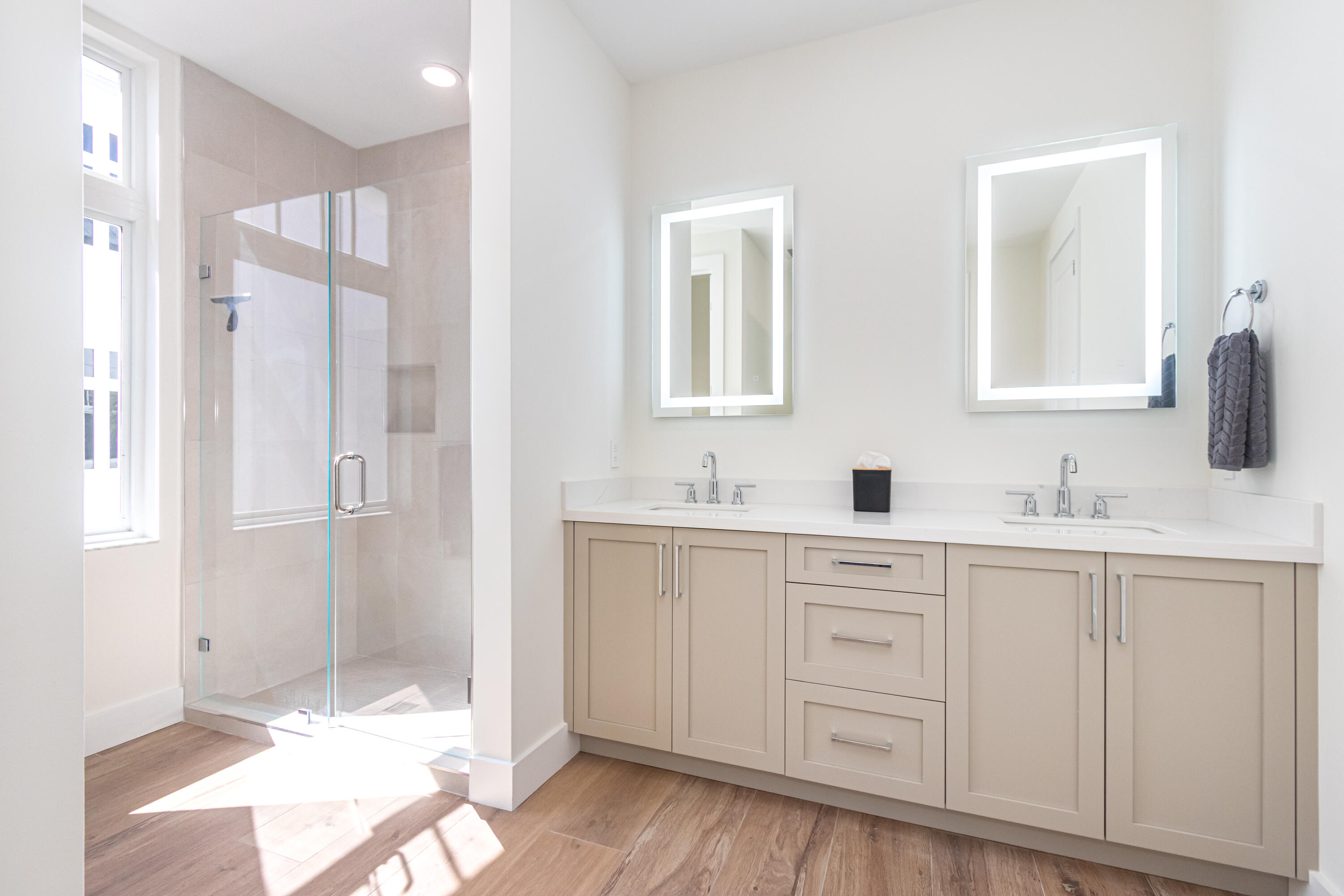 184 Lake #3201 Riviera Beach, FL 33404