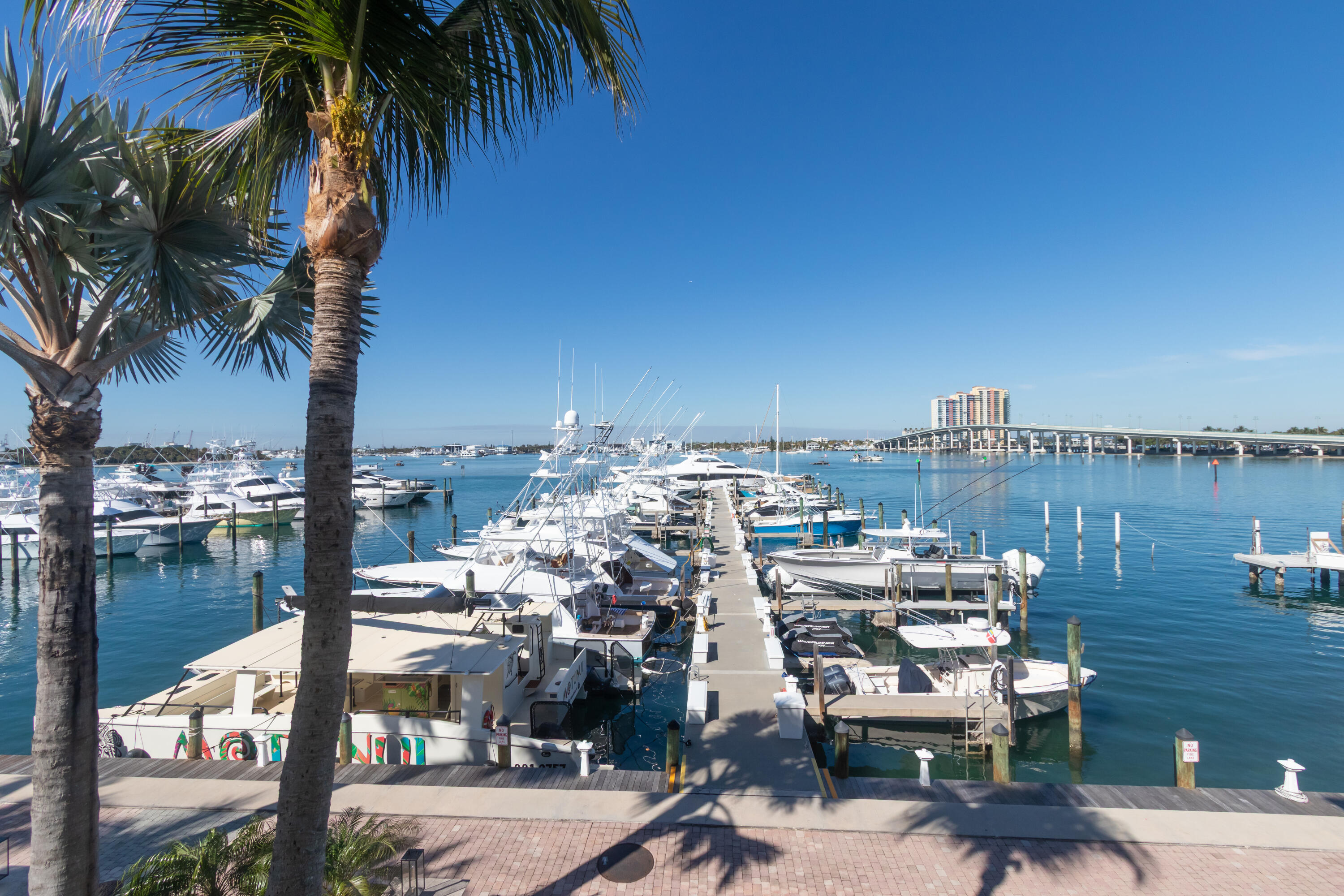 184 Lake #3201 Riviera Beach, FL 33404