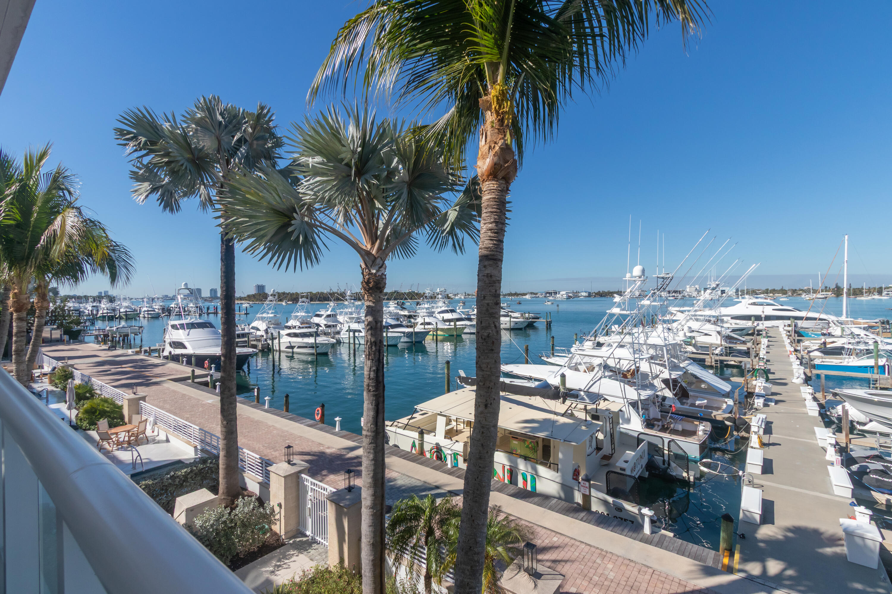 184 Lake #3201 Riviera Beach, FL 33404