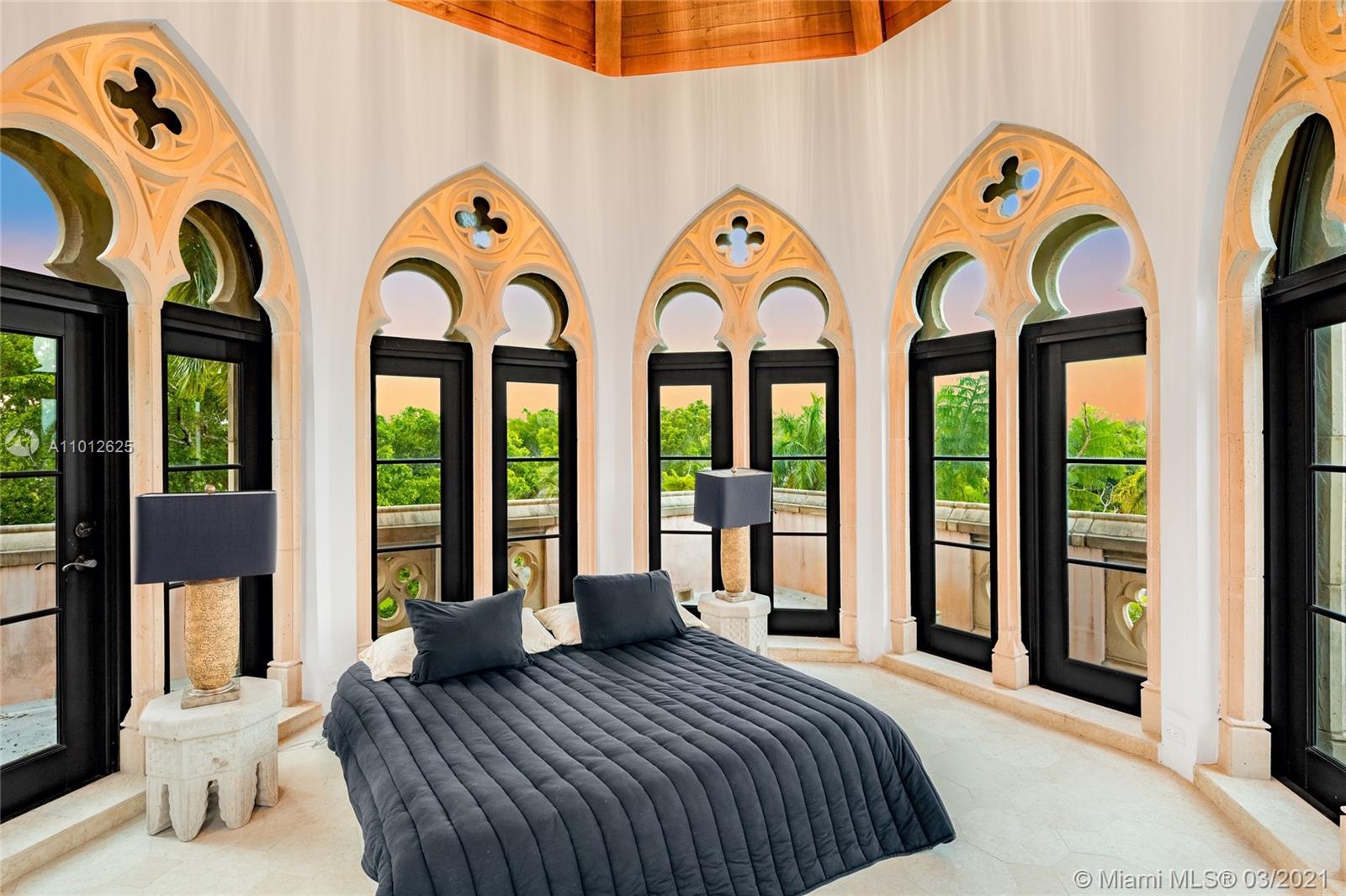 1840 S Bayshore Ln Coconut Grove, FL 33133