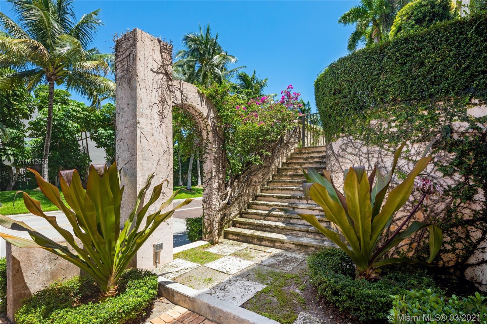 1840 S Bayshore Ln Coconut Grove, FL 33133