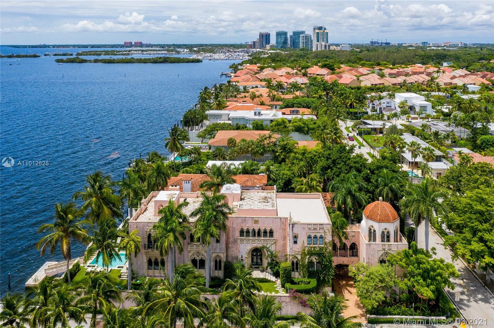 1840 S Bayshore Ln Coconut Grove, FL 33133