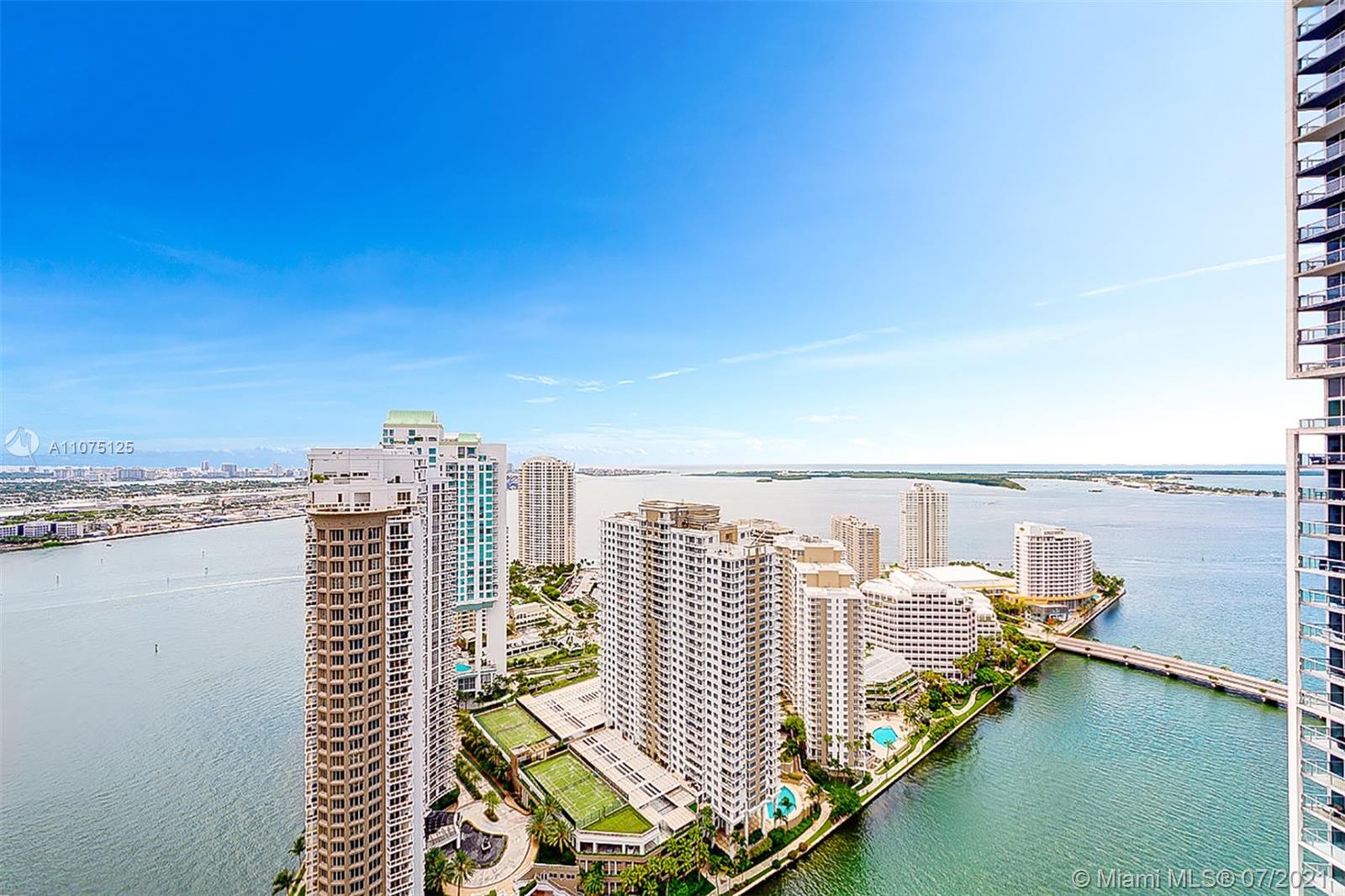 475 Brickell Ave #3907