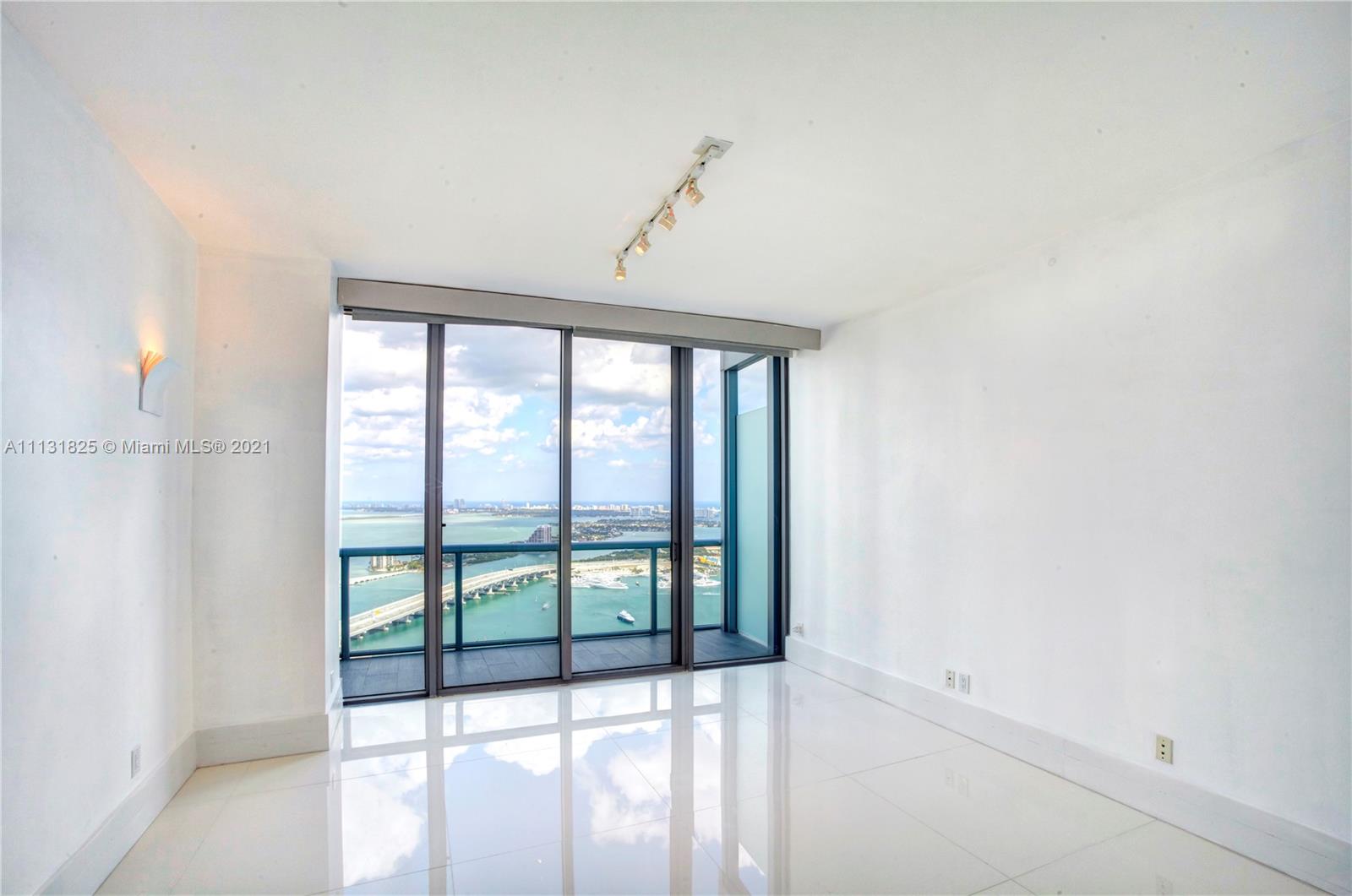 888 Biscayne Blvd #5111 Miami, FL 33132