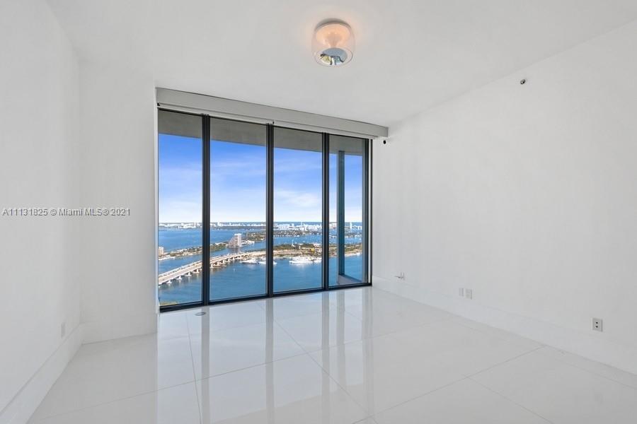 888 Biscayne Blvd #5111 Miami, FL 33132