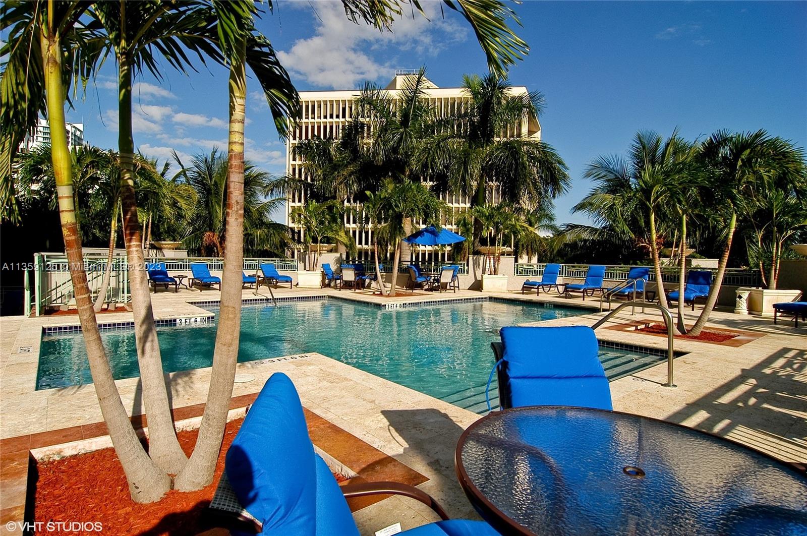 image Ritz-Carlton Coconut Grove1