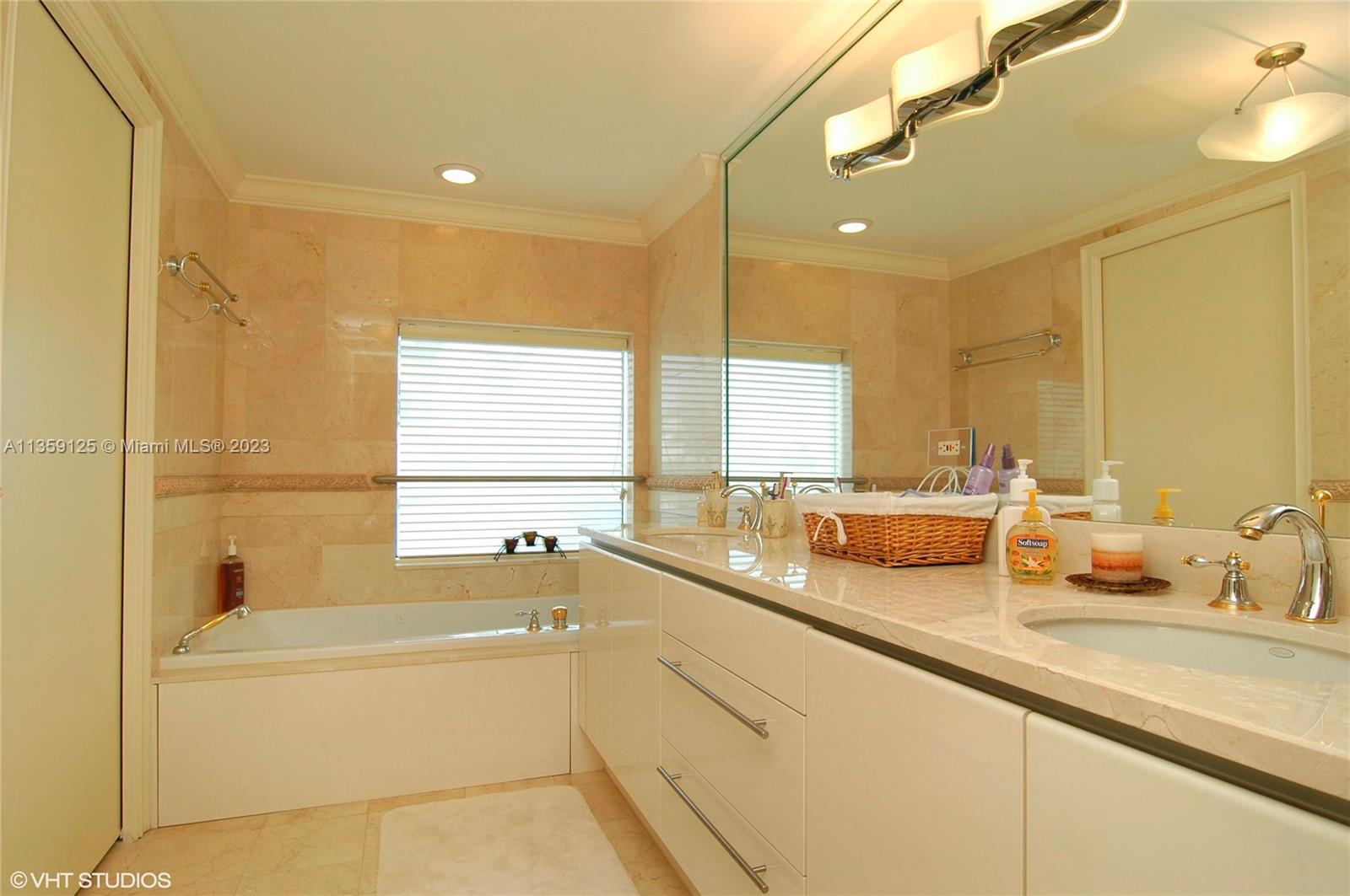 image Ritz-Carlton Coconut Grove7