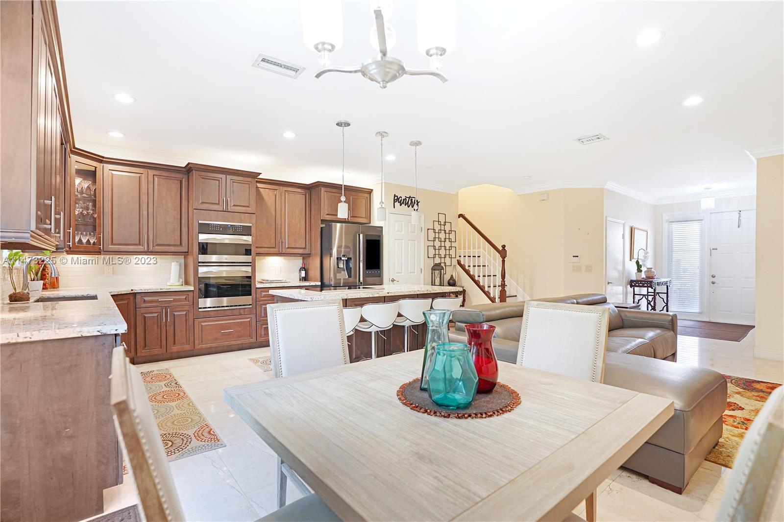 5828 NW 48th Ave