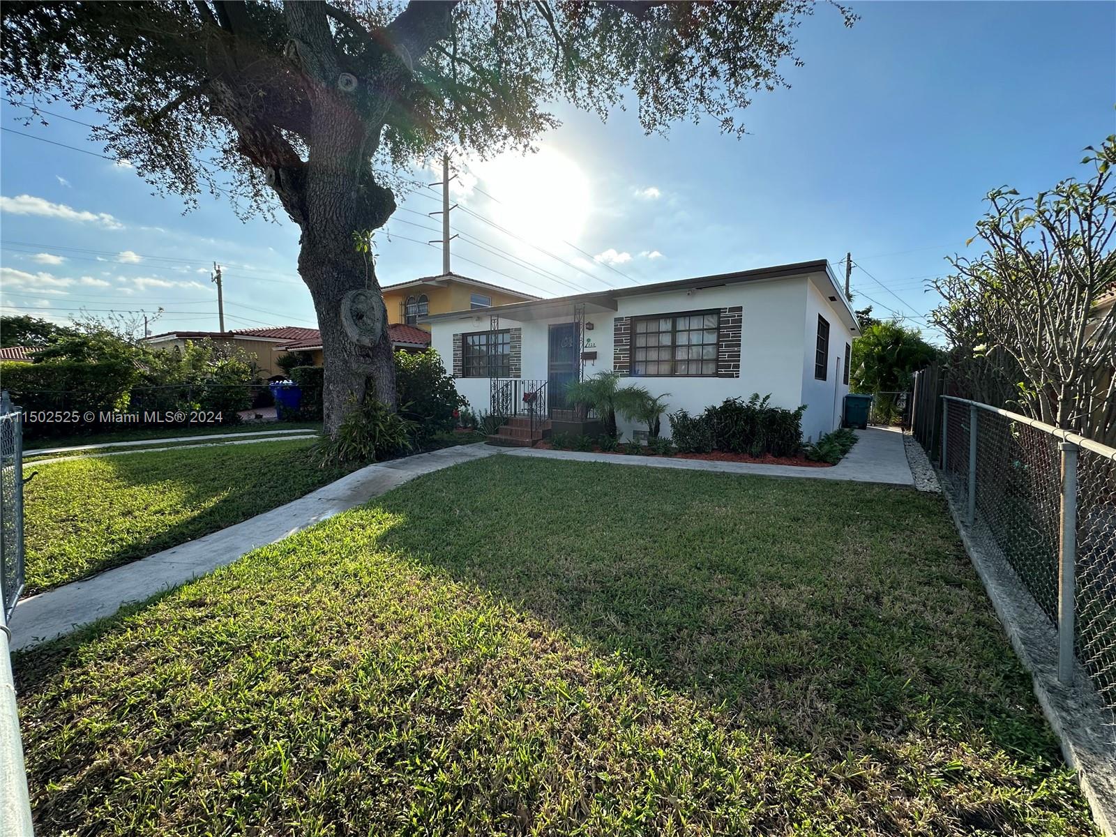 320 SW 71st Ave