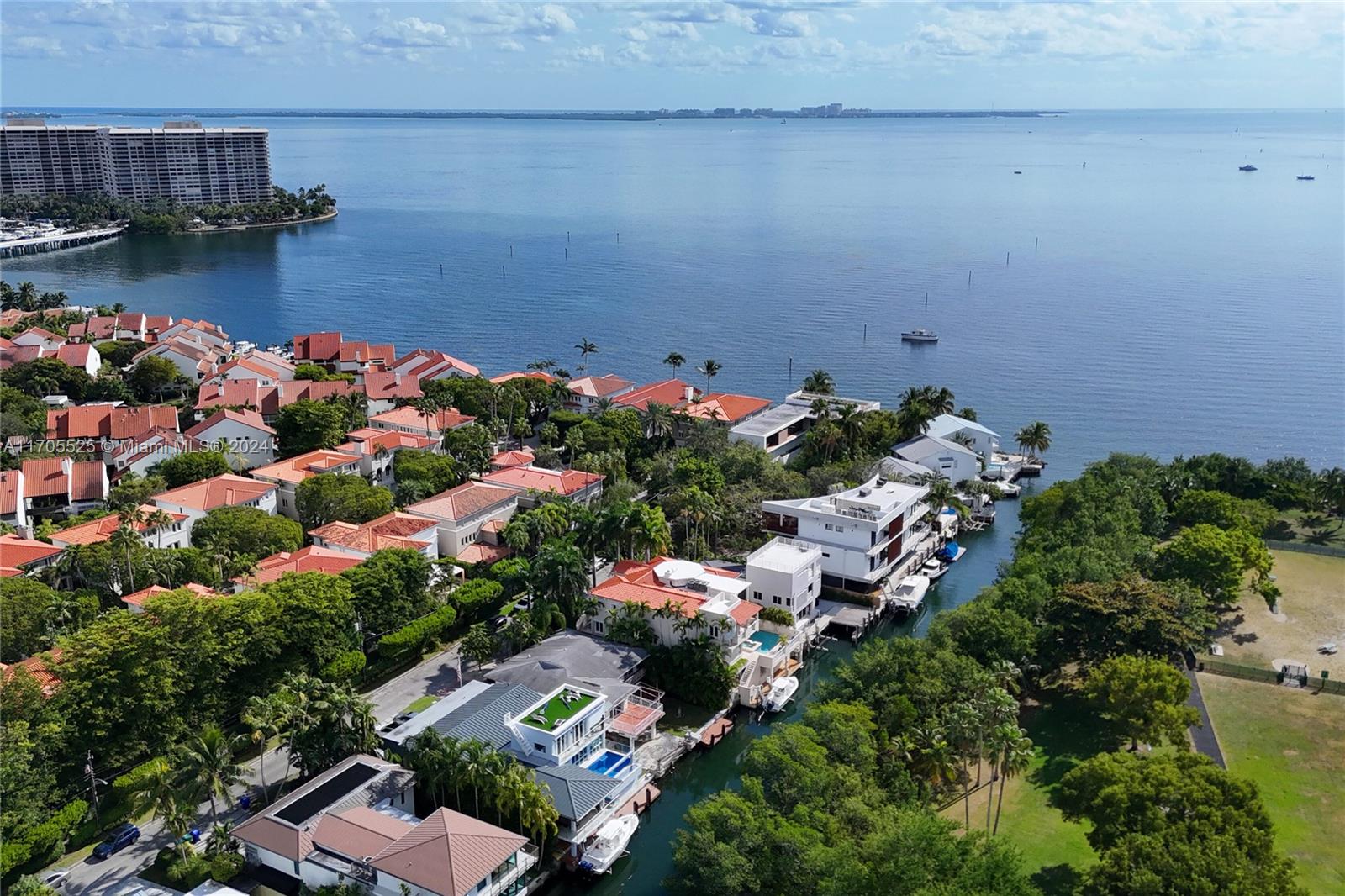 3566 Rockerman Rd Miami, FL 33133