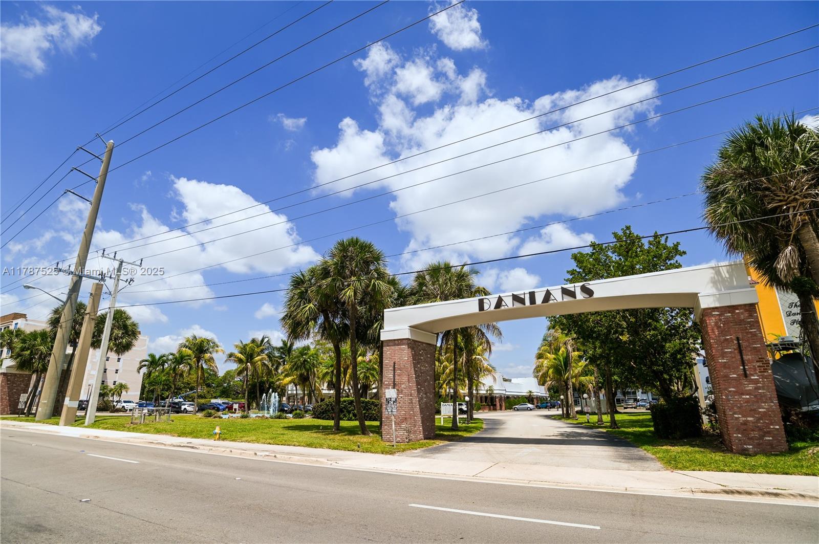501 E Dania Bch Blvd #5-3D