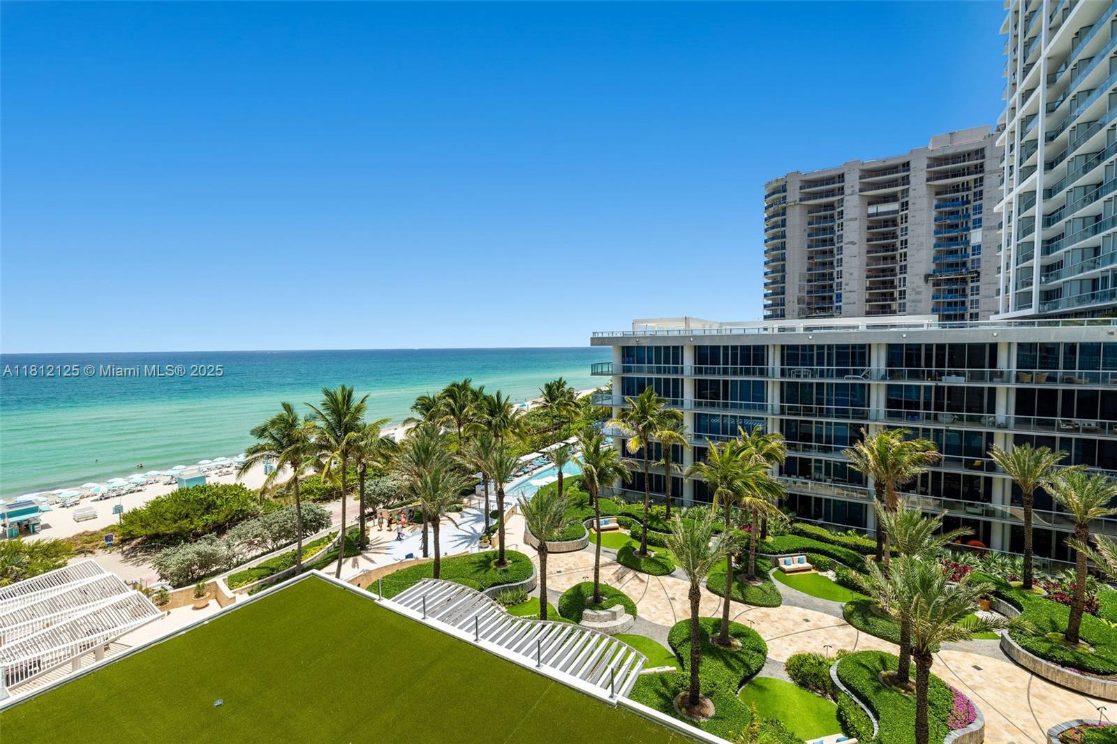 image Carillon Beach5