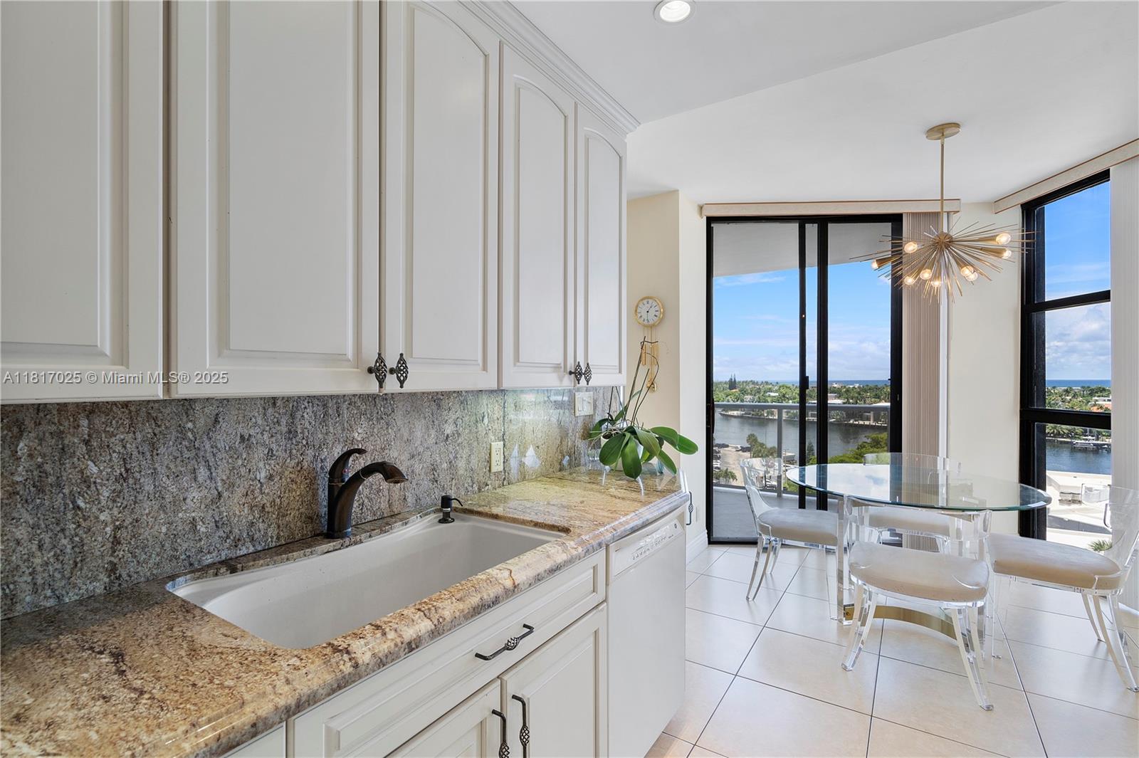 image Hamptons West Condo16