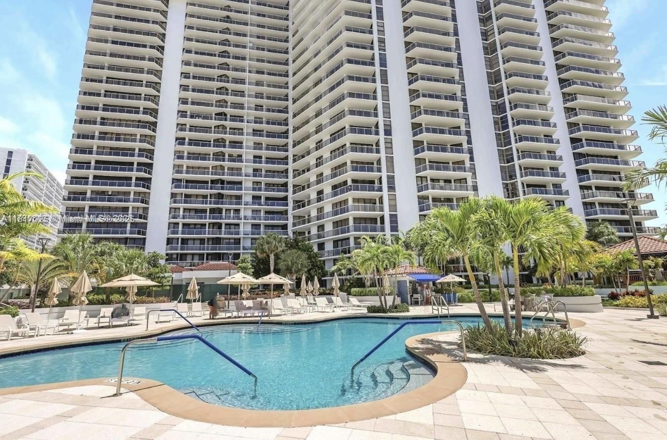 image Hamptons West Condo32