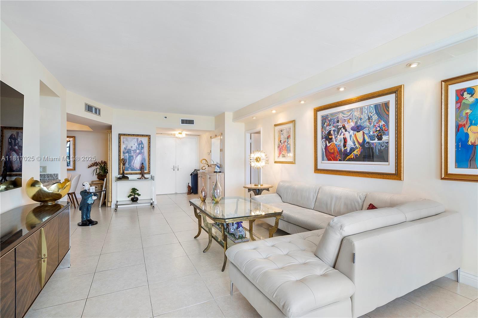 image Hamptons West Condo6