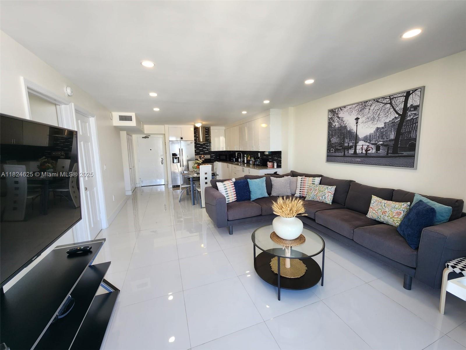 345 Ocean Dr #602,Miami Beach, FL 33139