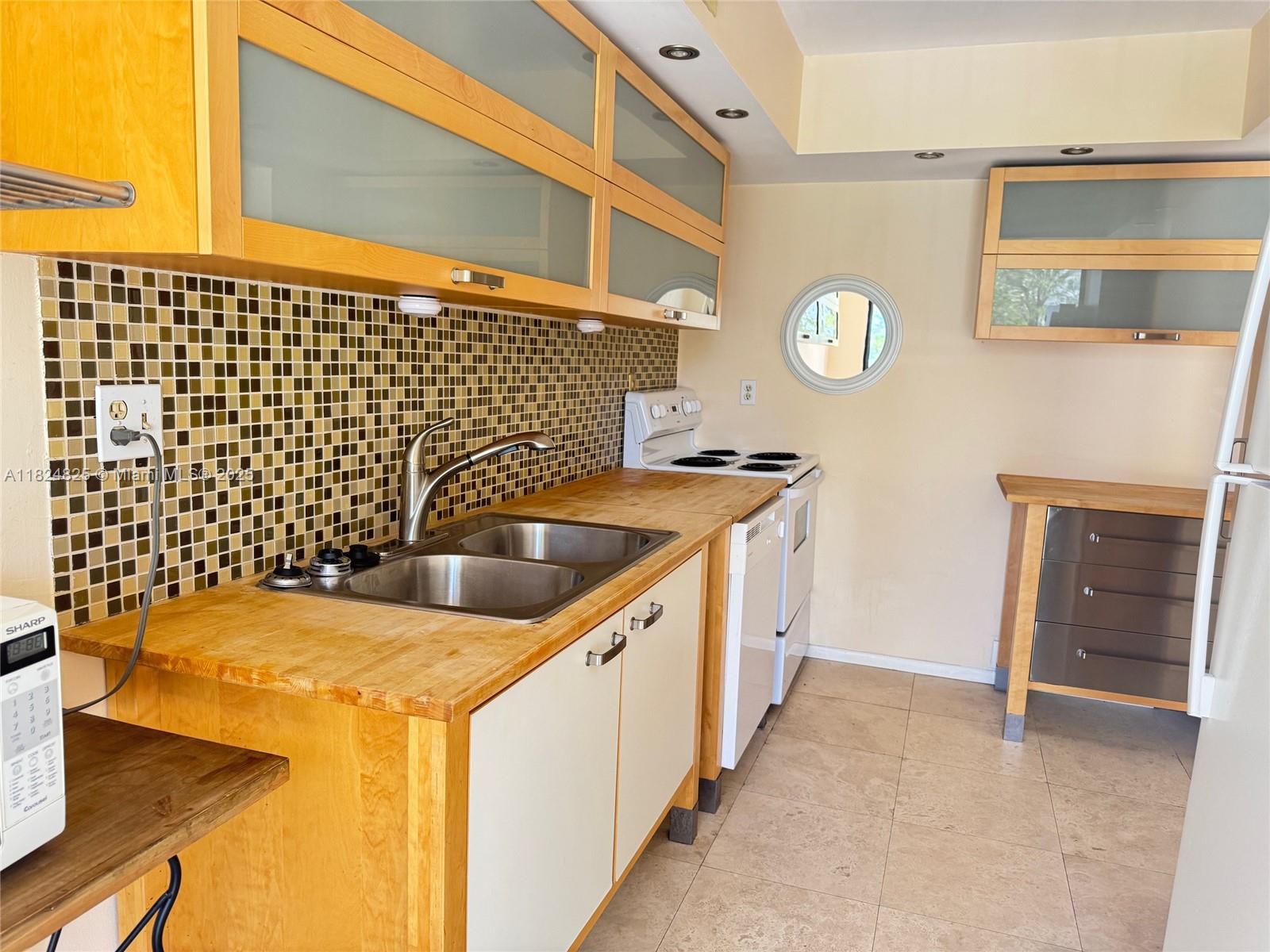 image Winston Towers10