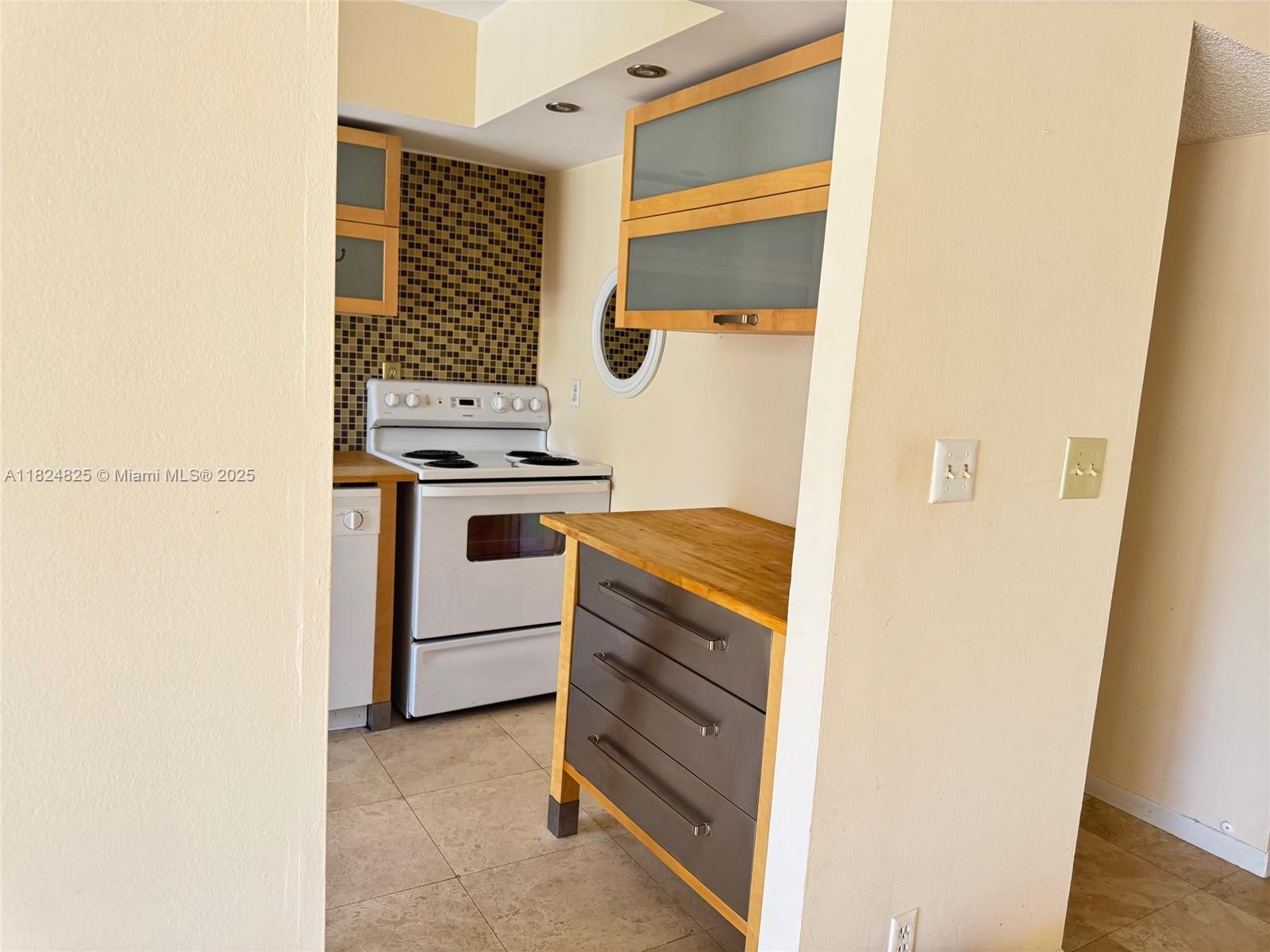 image Winston Towers12