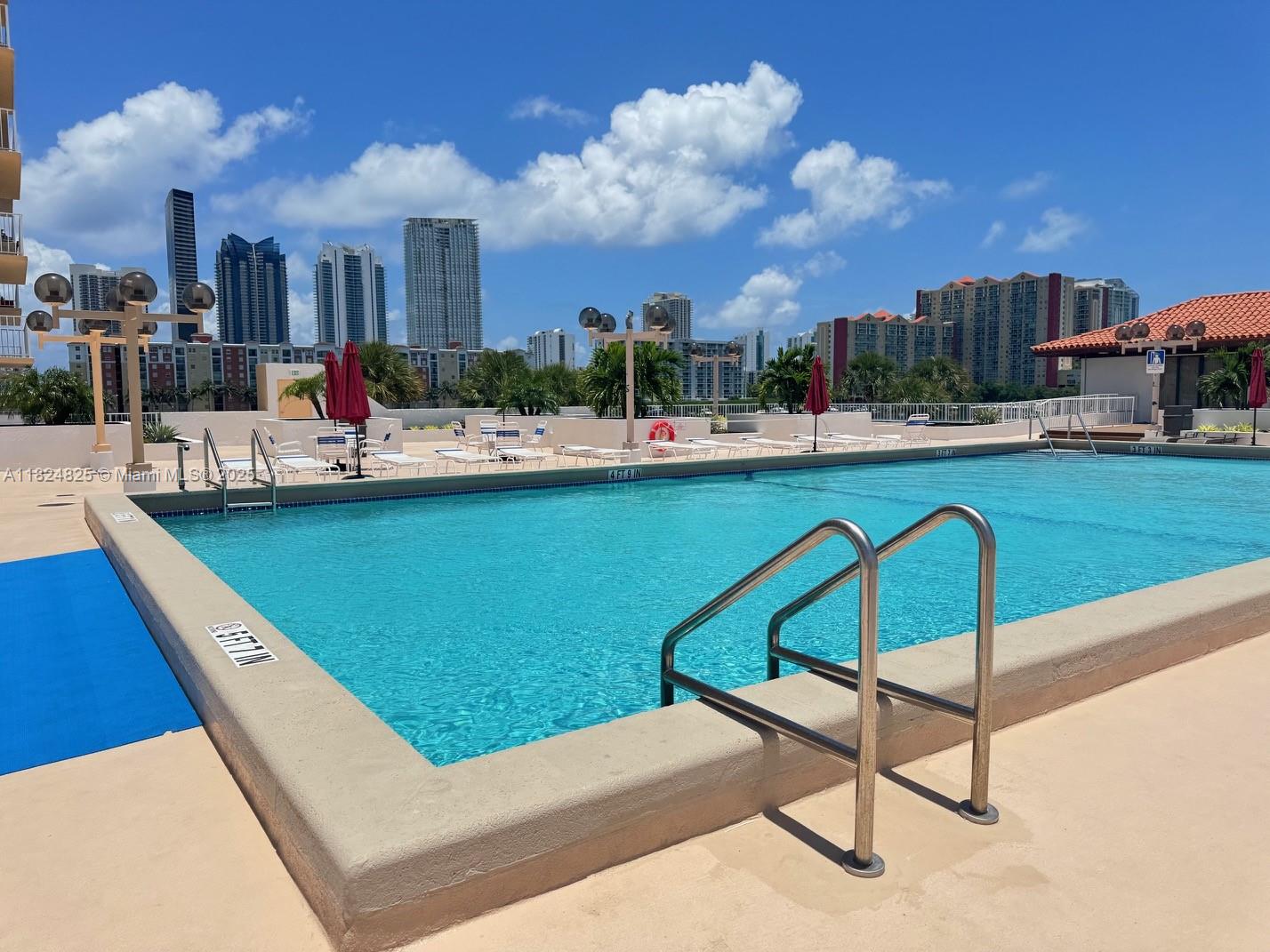 image Winston Towers26