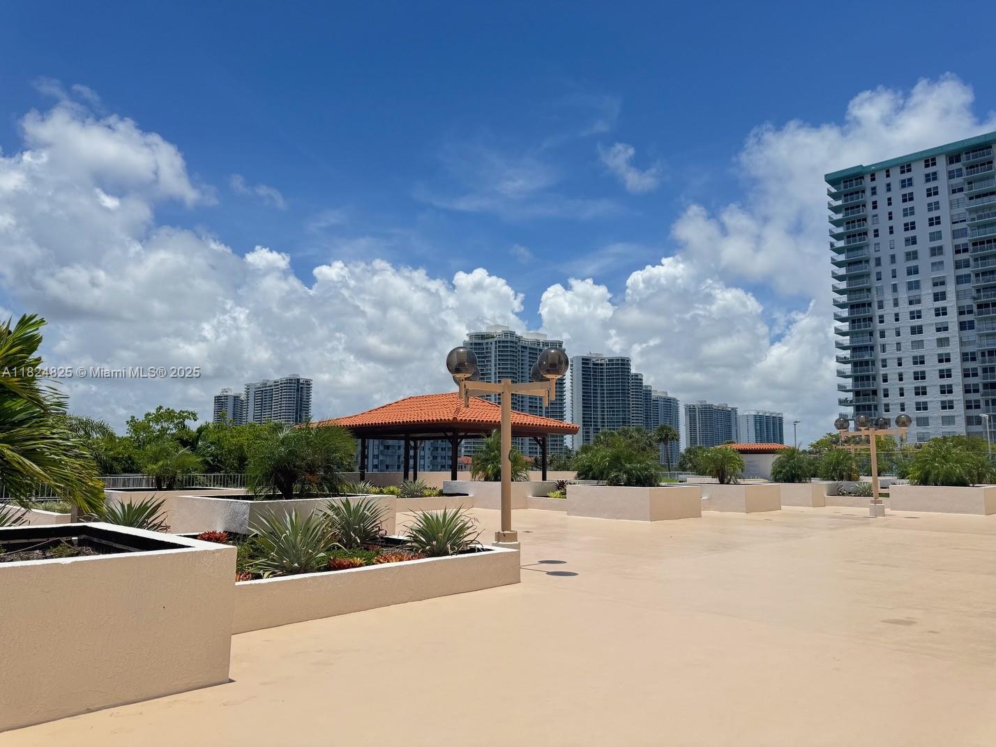 image Winston Towers29