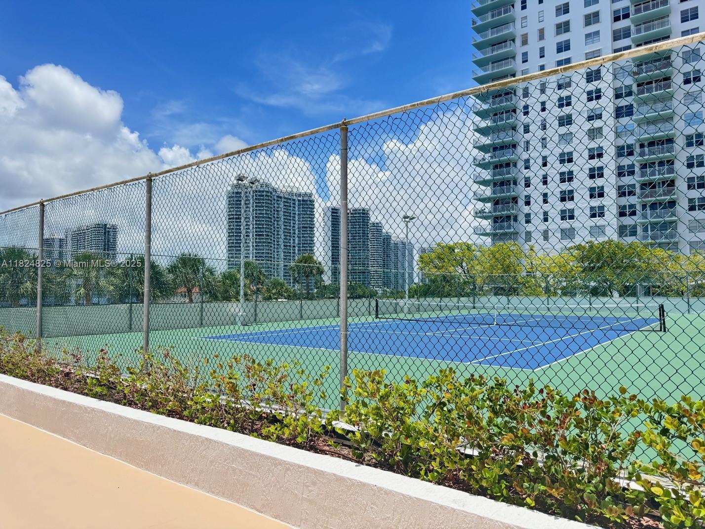 image Winston Towers31