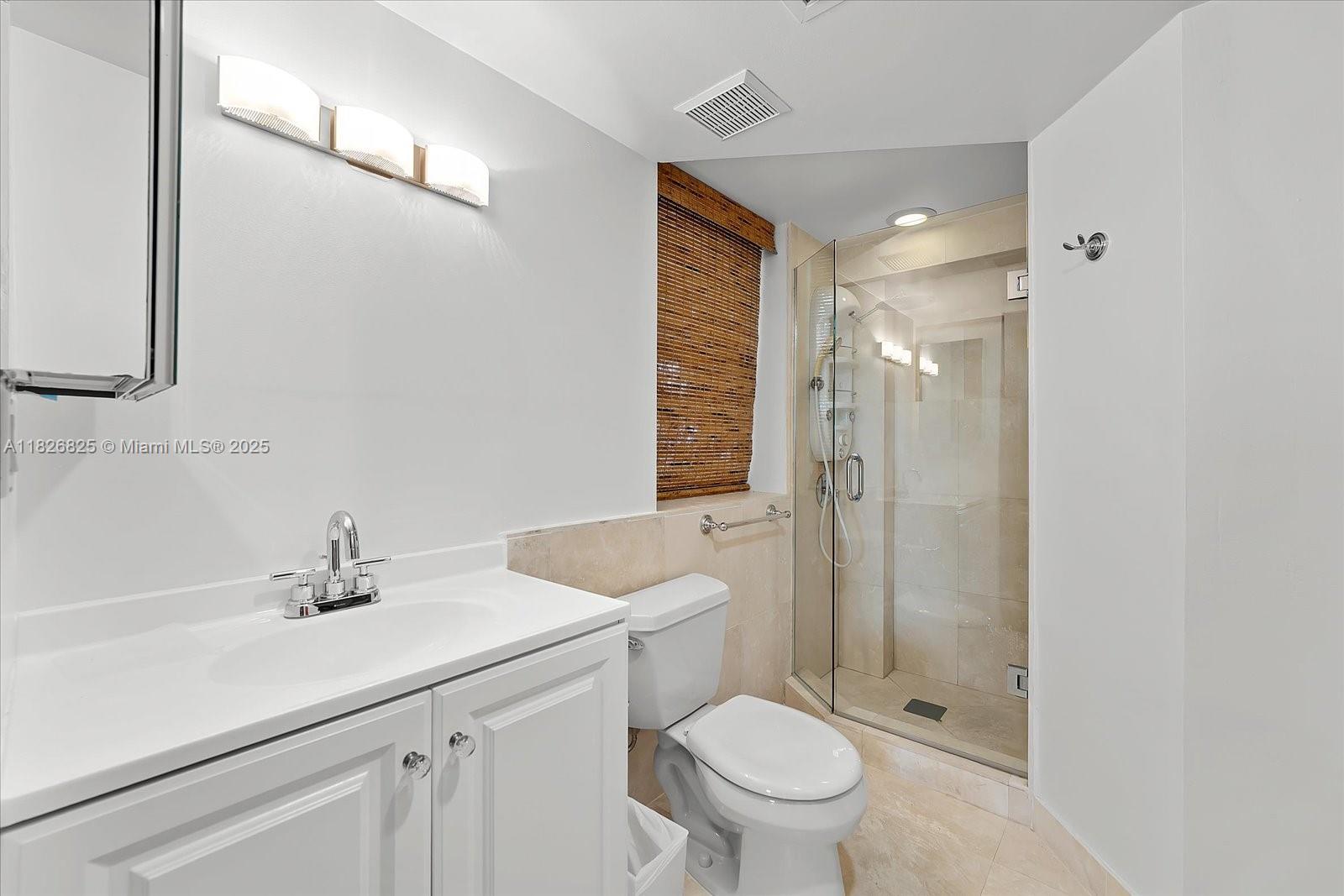 5843 Paradise Pt Dr Palmetto Bay, FL 33157