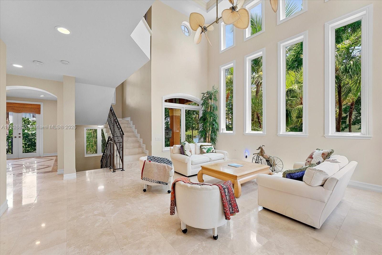 5843 Paradise Pt Dr Palmetto Bay, FL 33157