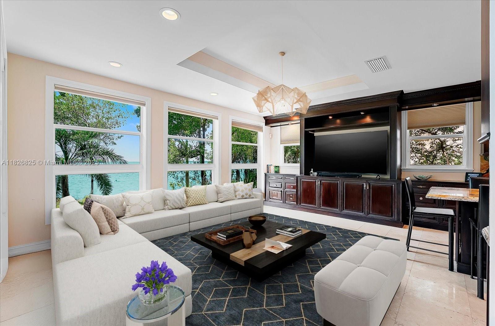 5843 Paradise Pt Dr Palmetto Bay, FL 33157