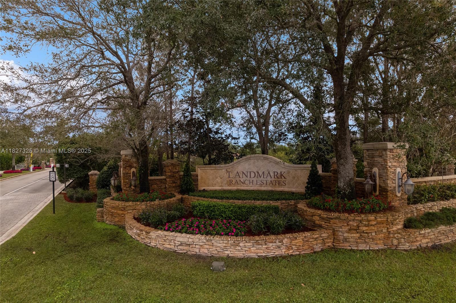 16825 Berkshire Ct Southwest Ranches, FL 33331