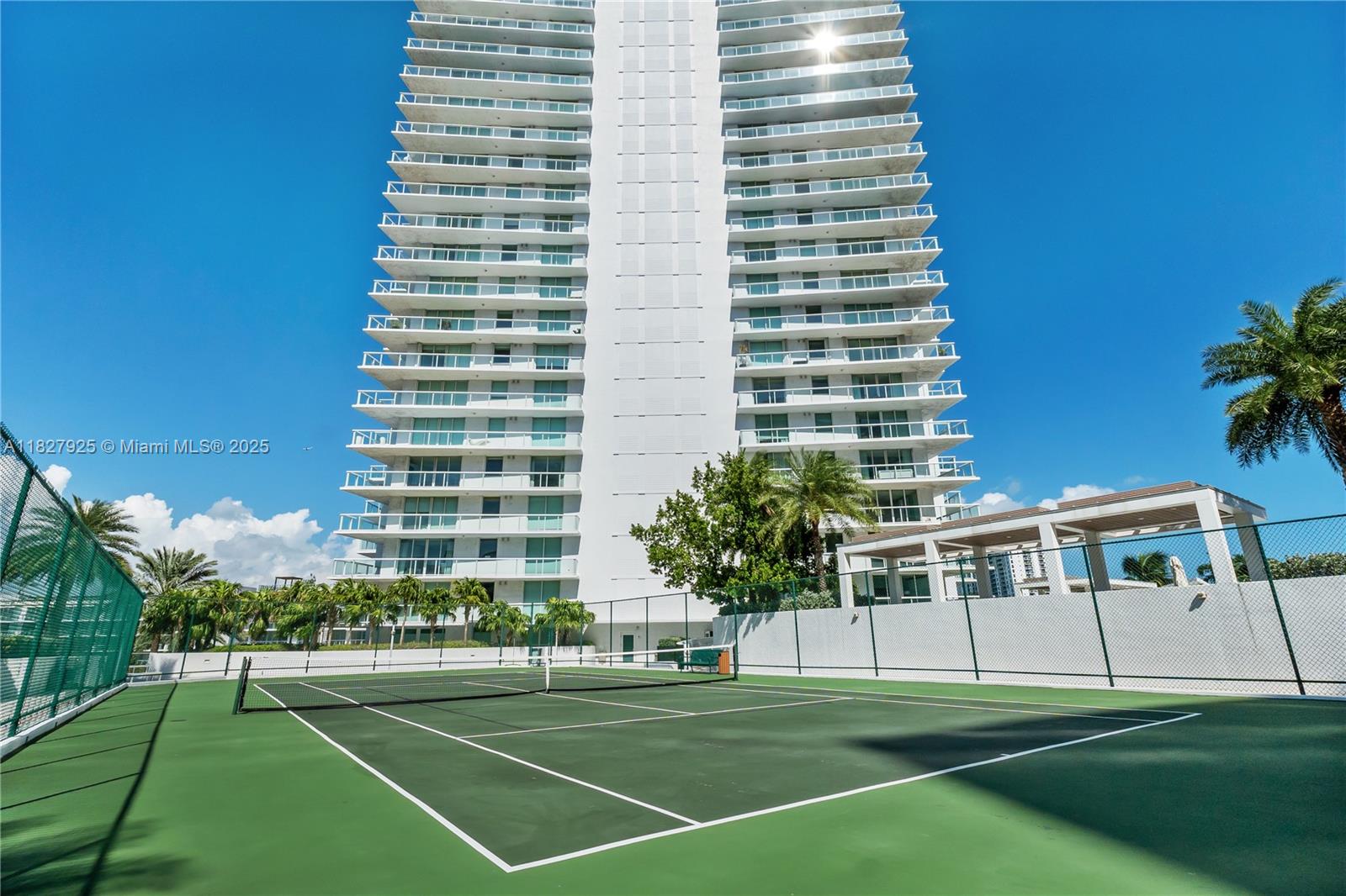 image The Grand Venetian Condo16