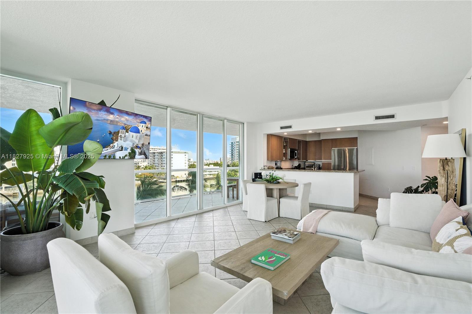 image The Grand Venetian Condo1