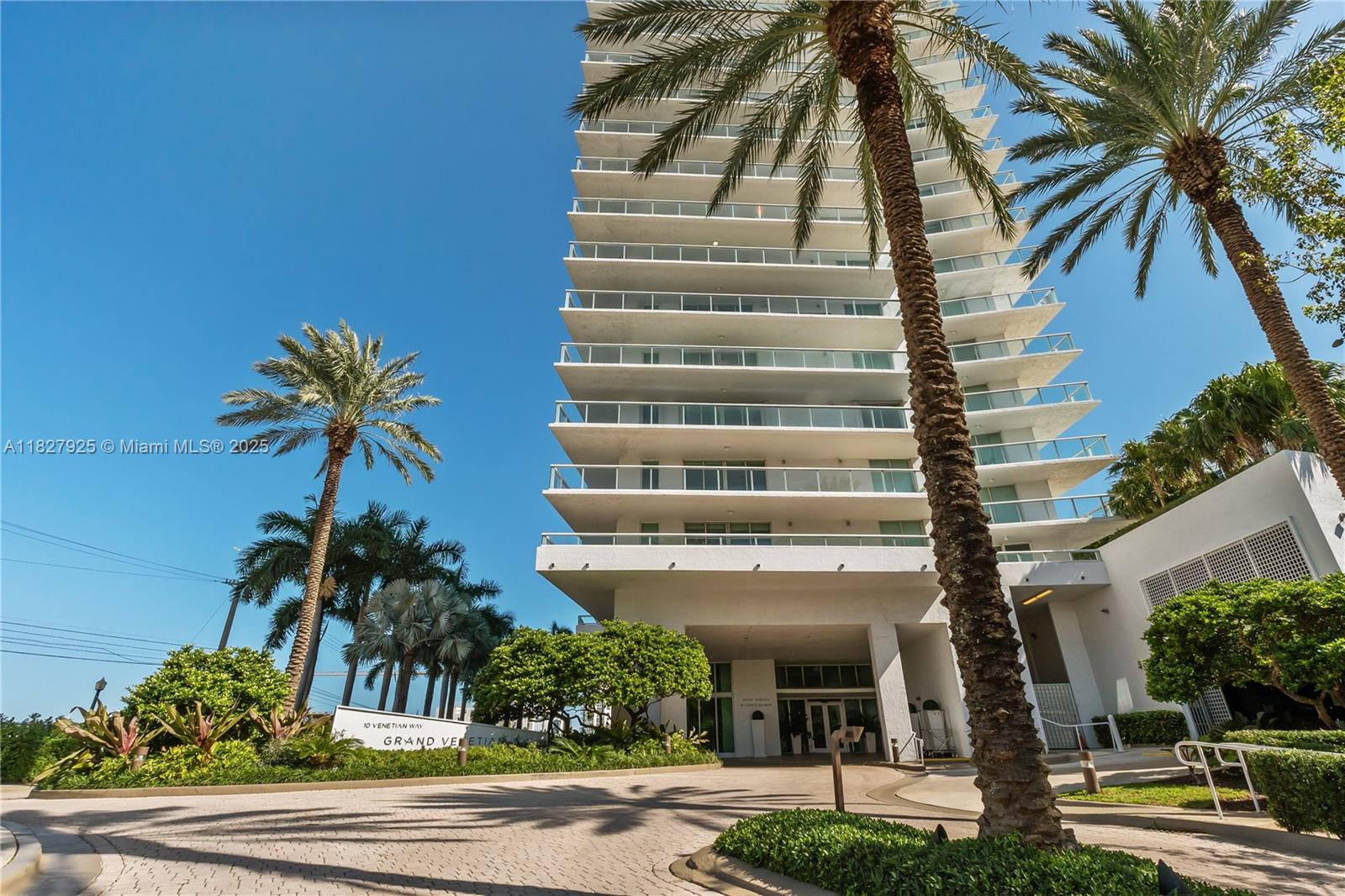 image The Grand Venetian Condo20