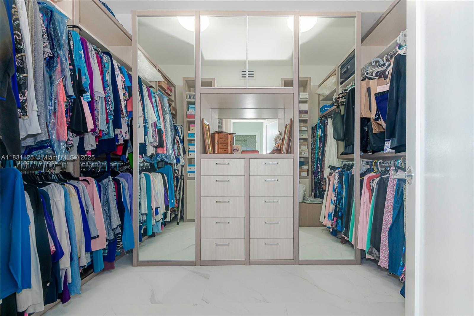 9511 Collins Ave #1502 Surfside, FL 33154