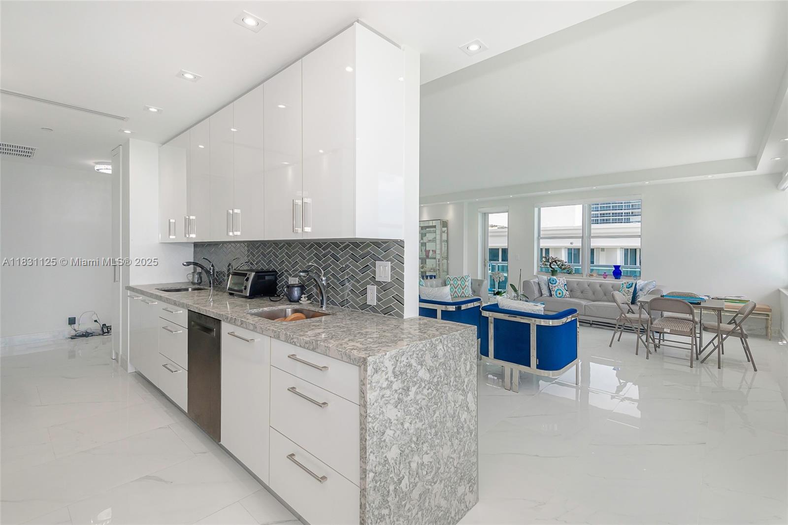 9511 Collins Ave #1502 Surfside, FL 33154