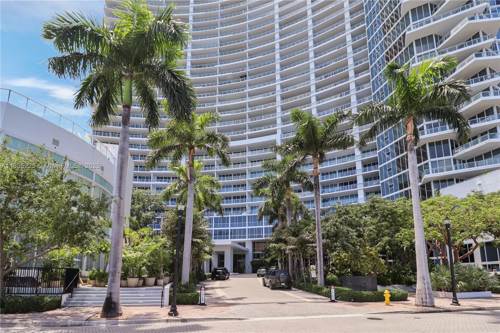 image Paramount Bay Condo1