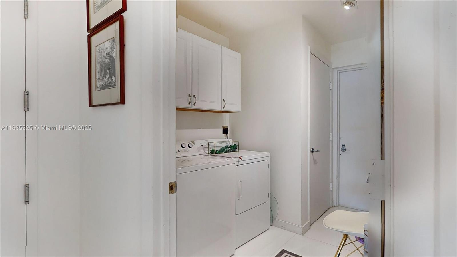 image Paramount Bay Condo20