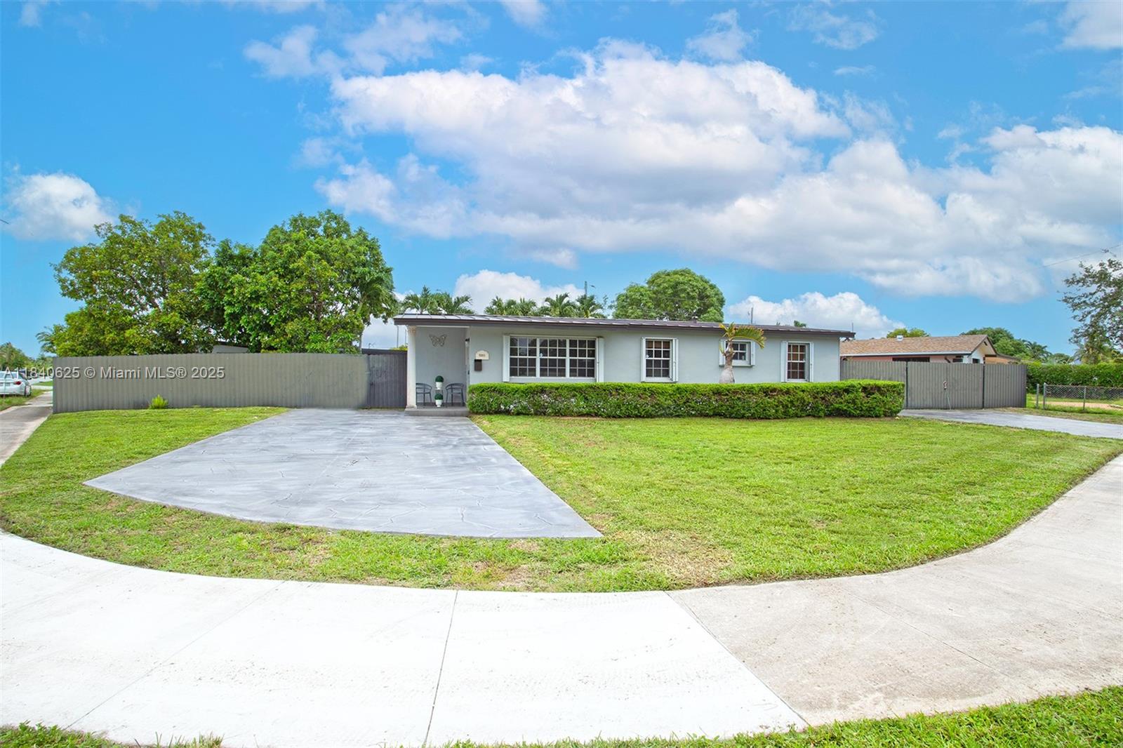 5001 SW 113th Ct