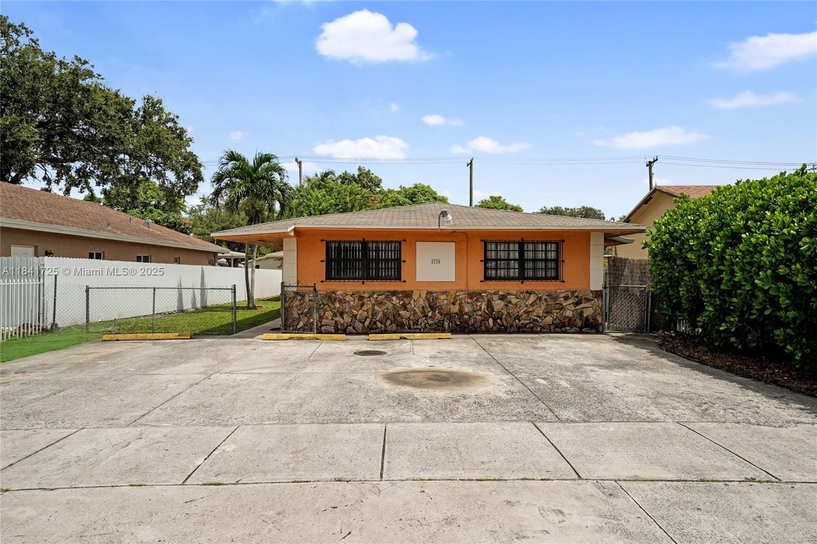 1935 NW 95th Ter