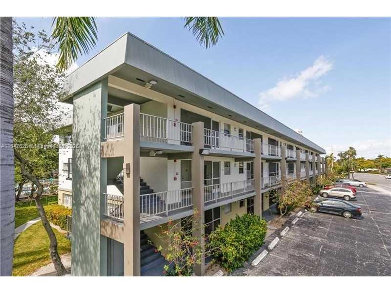 250 Layne Blvd #214