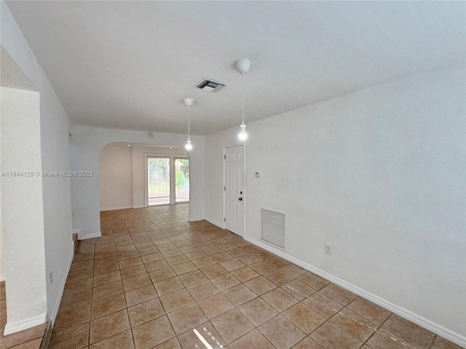 7536 Cutlass Ave North Bay Village, FL 33141