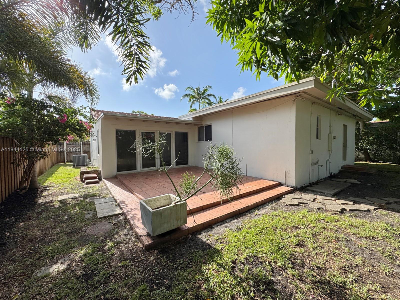 7536 Cutlass Ave North Bay Village, FL 33141