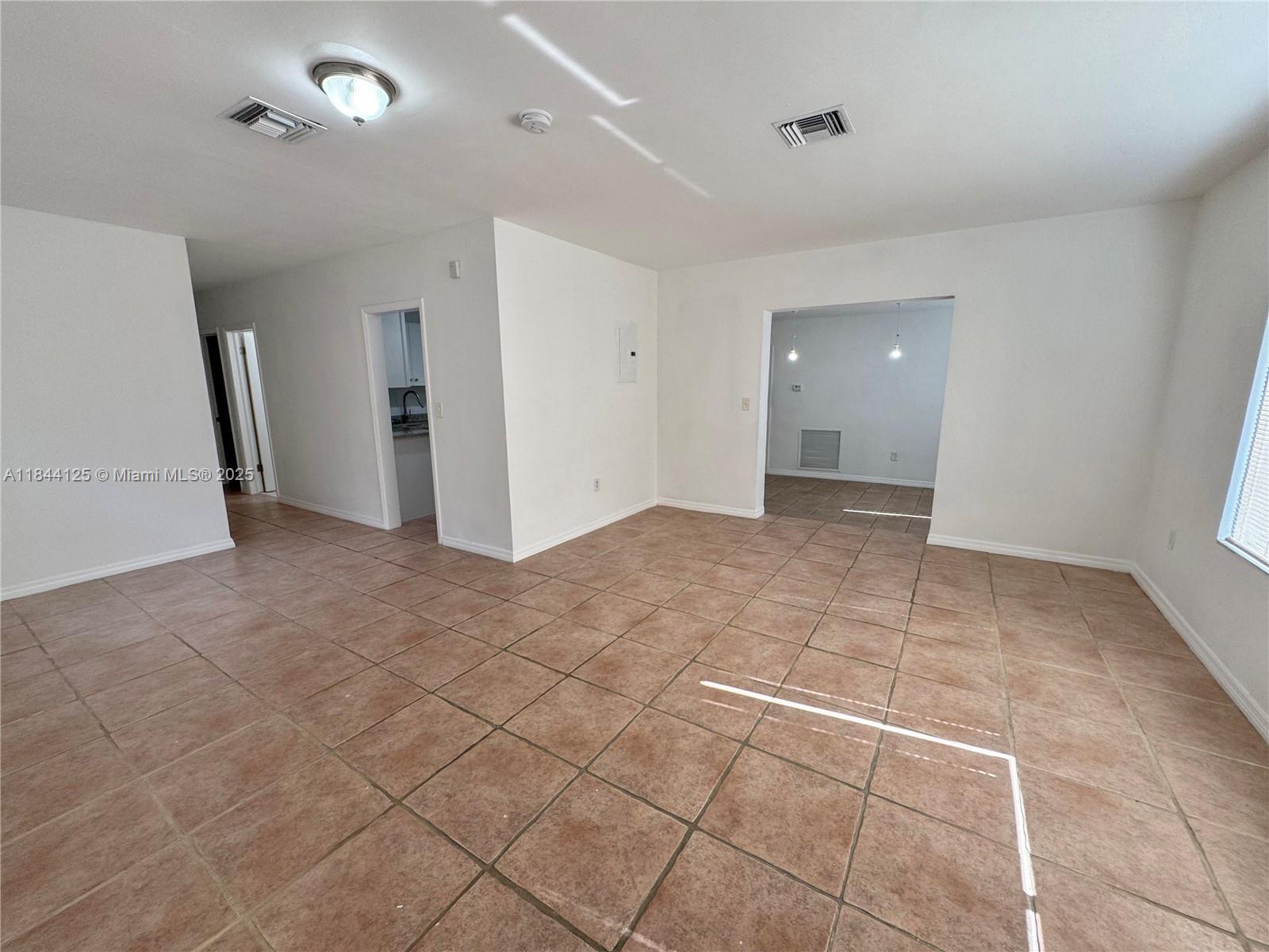 7536 Cutlass Ave North Bay Village, FL 33141