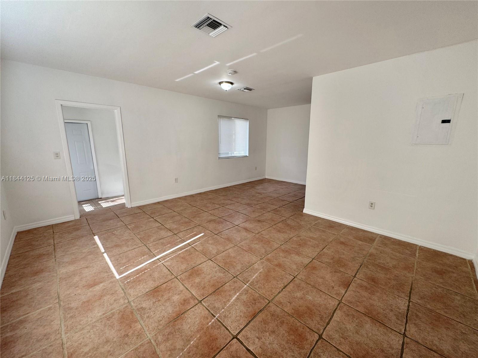 7536 Cutlass Ave North Bay Village, FL 33141