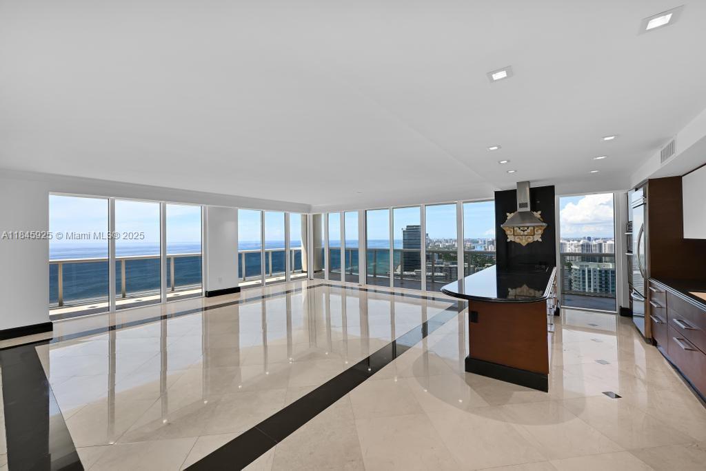 1850 S Ocean Dr #4204