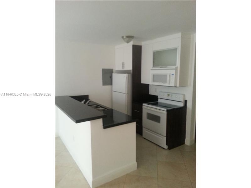 1034 Lenox Ave #4
