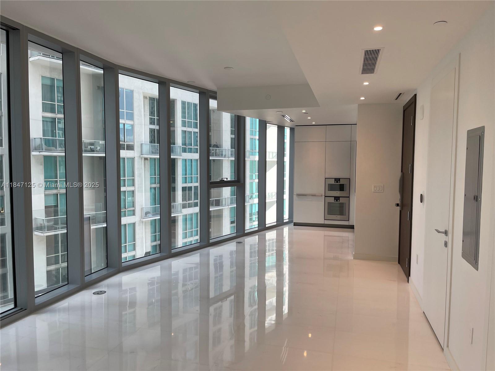 300 Biscayne Blvd Way #606E