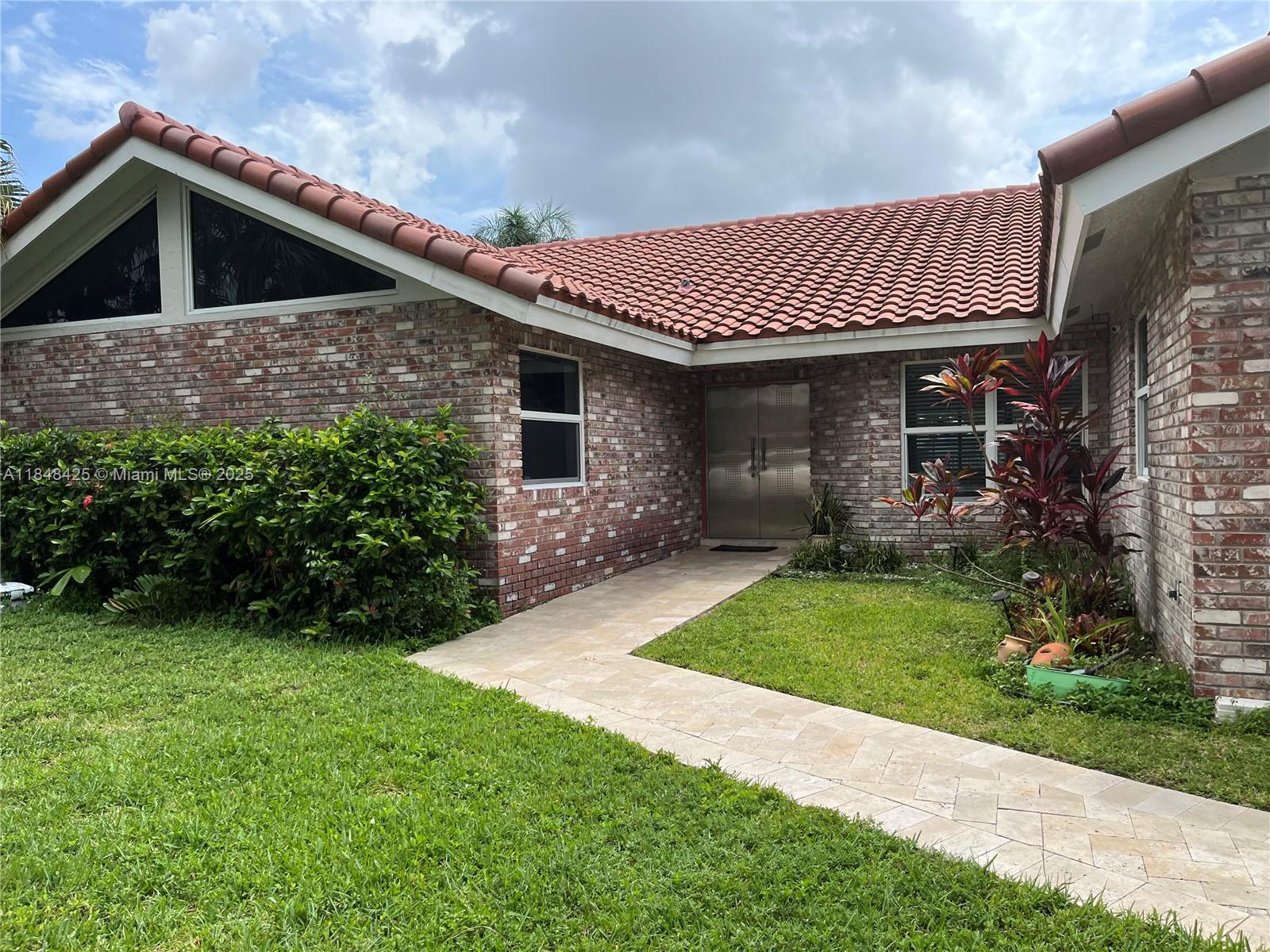 383 NW 113th Ave